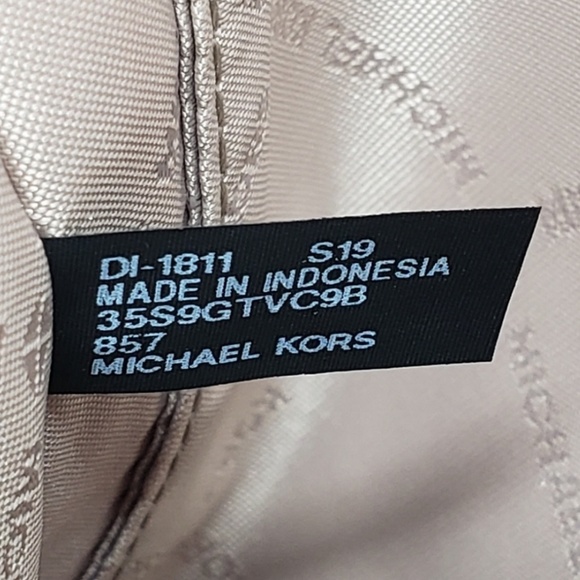 Michael Kors Jet Set Wristlet Clutch Pink - Picture 3 of 4